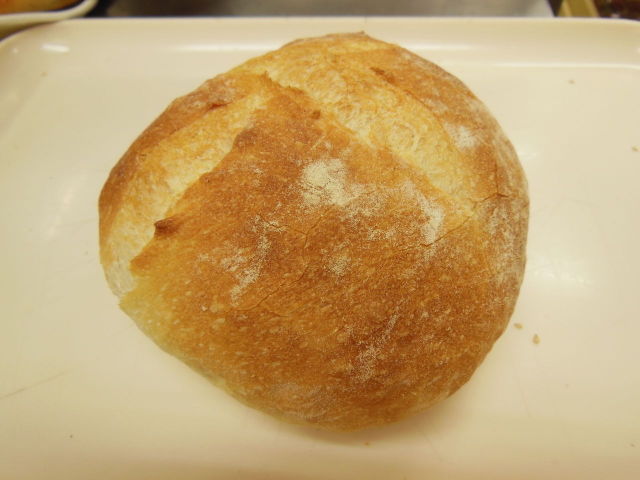 北海道産小麦のフランスパン（ブール）