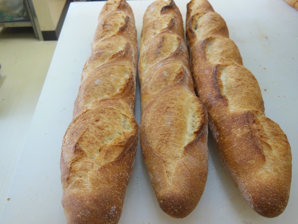 北海道産小麦のフランスパン（バゲット）